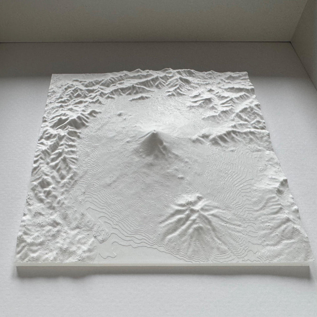 Mount Fuji 3D-gedrucktes Modell im Holz-Rahmen (27 × 27 cm)