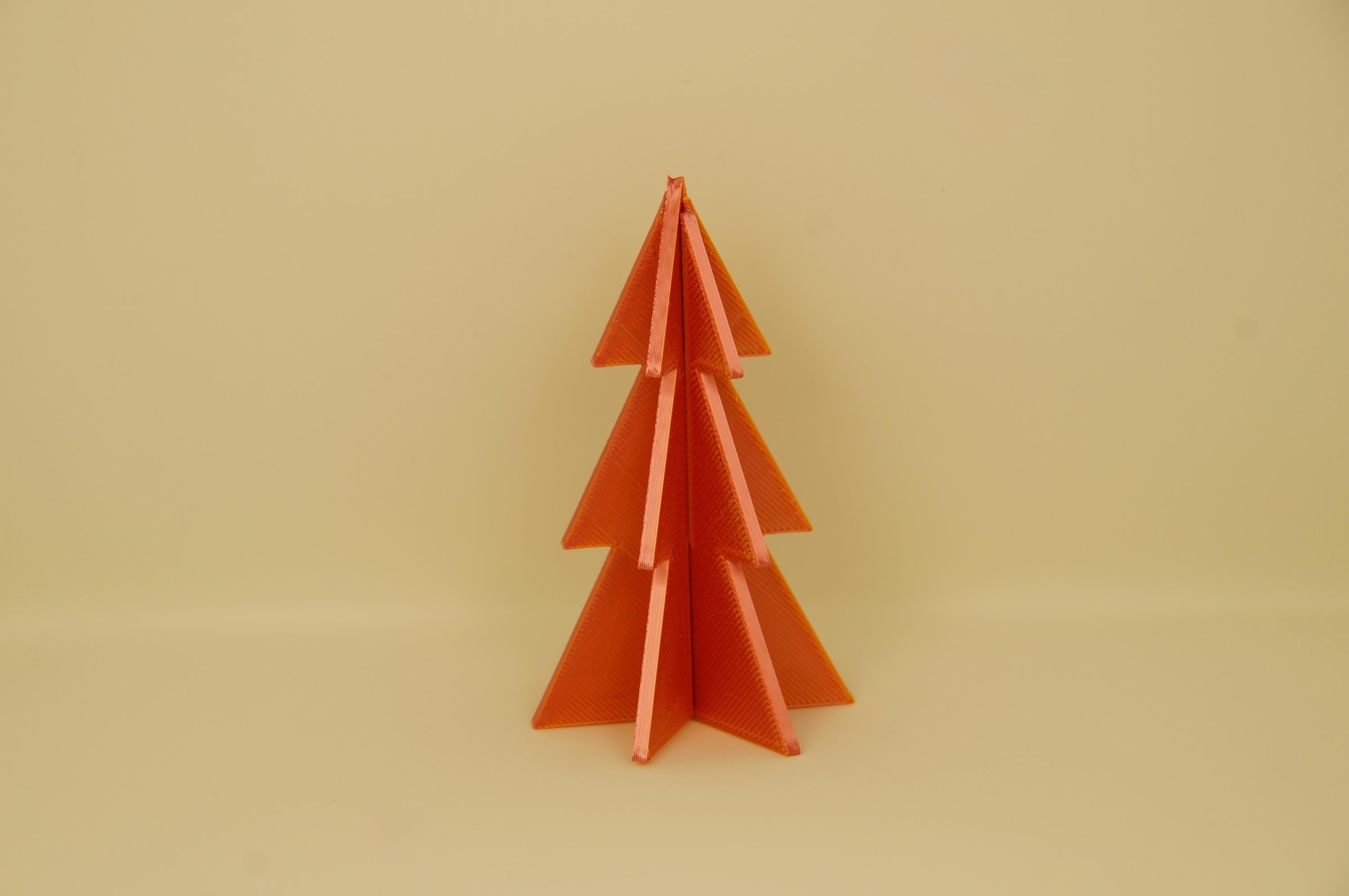 Weihnachtsbaum 3D zusammensteckbar aus PLA – Minimalistische Weihnachtsdeko | Flach verstaubar | 6/9/12 cm | Viele Farben